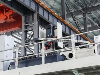 Mandrinadora-fresadora CNC tipo pórtico (pórtico móvil y mesa fija)