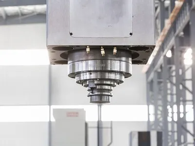 Mandrinadora-fresadora CNC tipo pórtico (pórtico móvil y mesa fija)